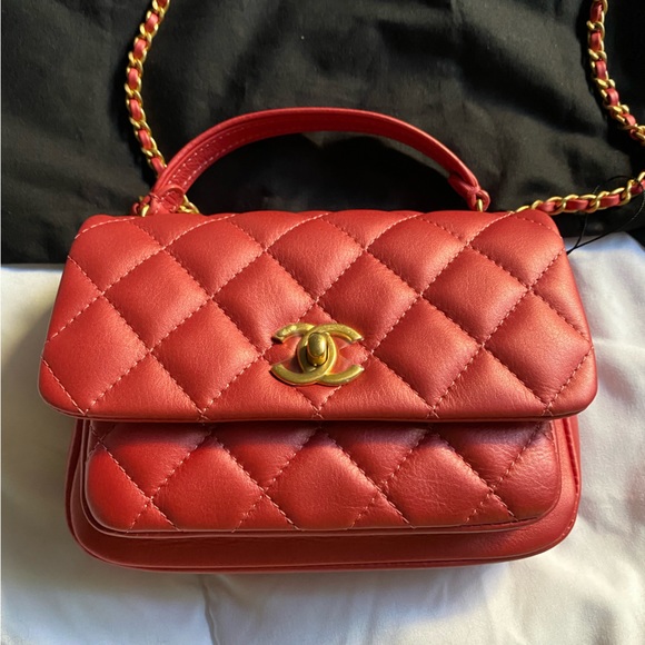 Pink Chanel - Picture 6 of 13